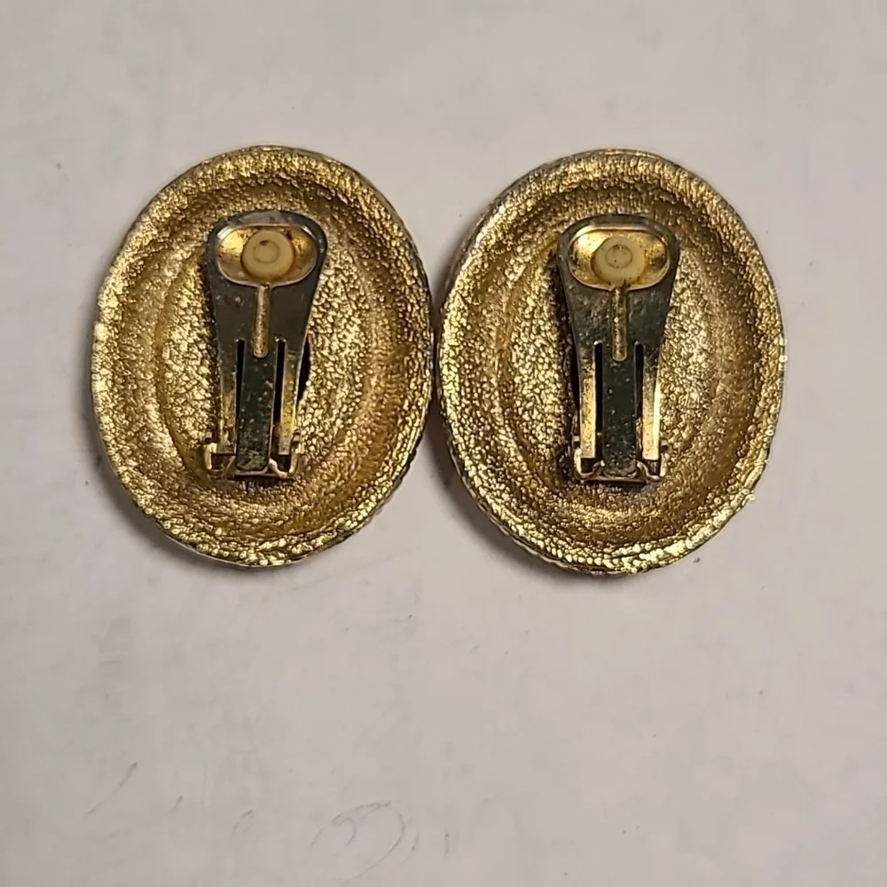 N/A vintage enamel